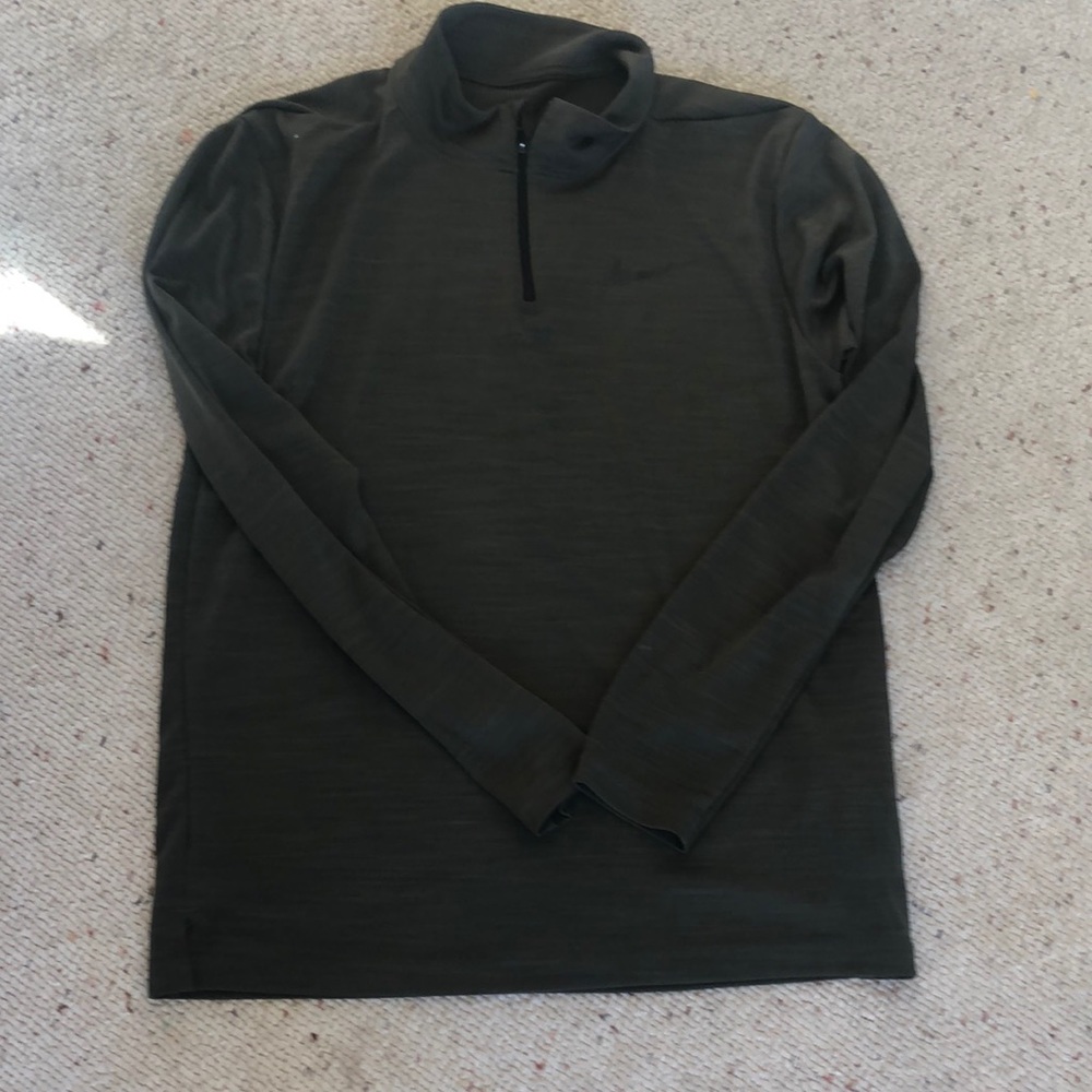 Nike Men’s army green dry fit long sleeve shirt
